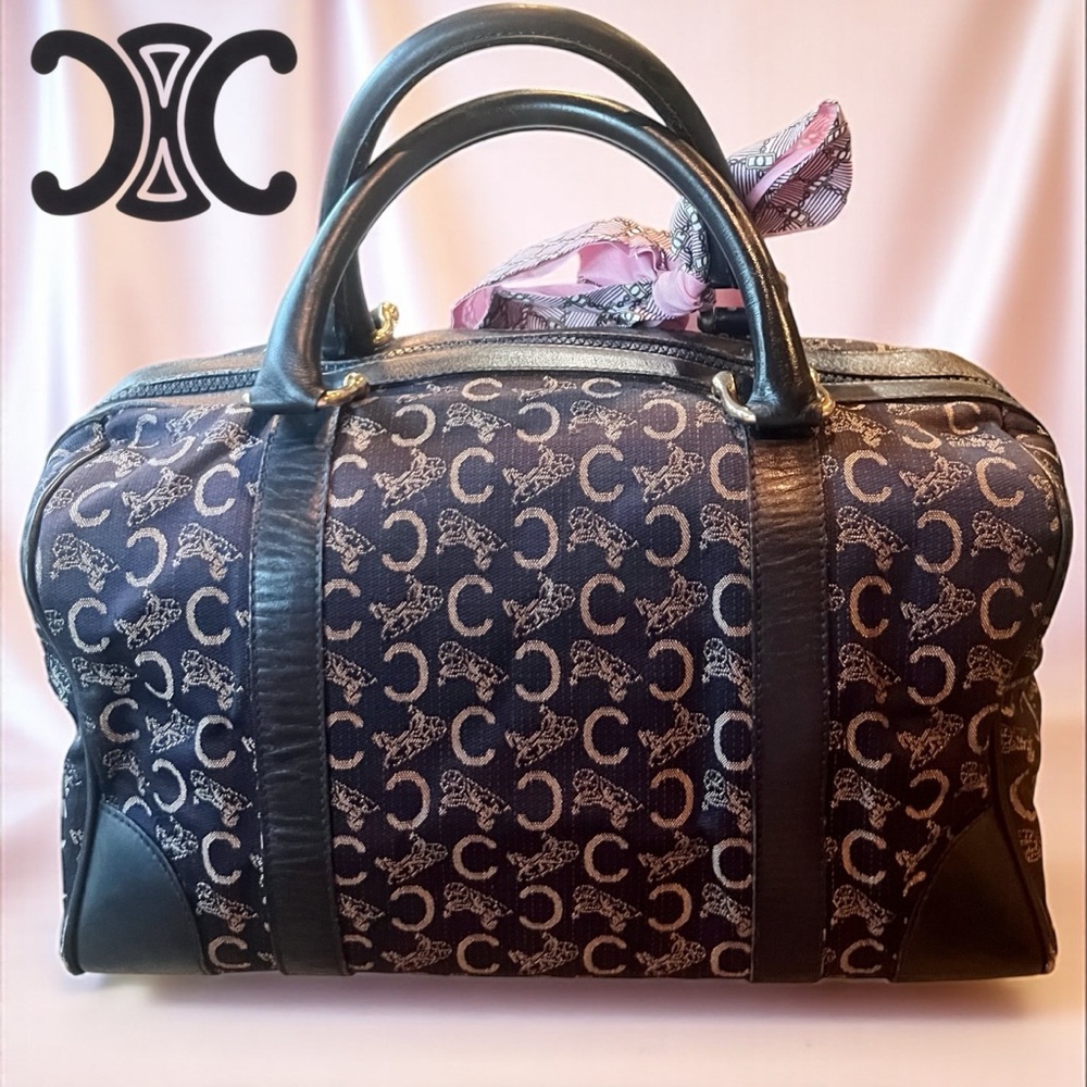 CELINE Horse Carriage C
Macadam Canvas Large Hand Bag in Navy Blue - Picture 3 of 16